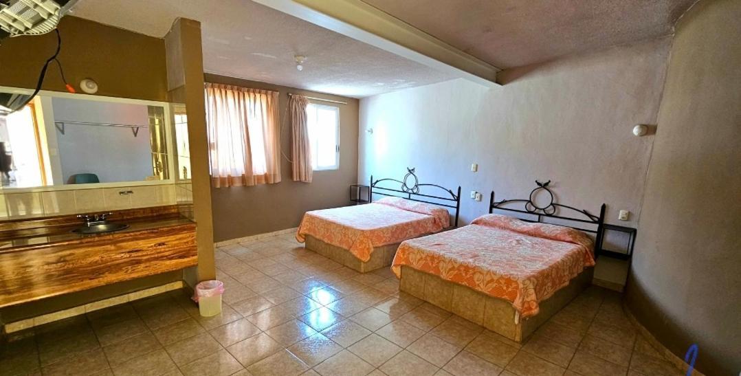 Hotel Xanti モレリア エクステリア 写真